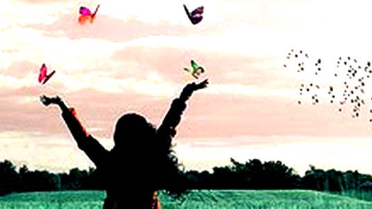 The Difference between Pursuing Happiness & Simply Being Happy The Difference between Pursuing Happiness & Simply Being Happy