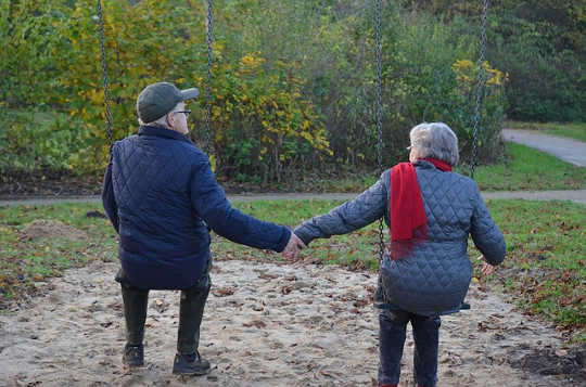 Amitié Amoureuse: Romantic Friendship Is The New Pattern For Older Lovers Amitié Amoureuse: Romantic Friendship Is The New Pattern For Older Lovers