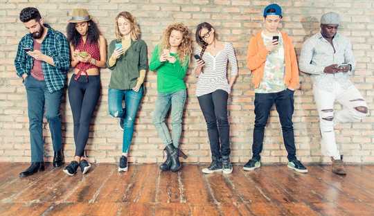 One In Four Children And Young People Show Signs Of Addiction To Smartphones One In Four Children And Young People Show Signs Of Addiction To Smartphones