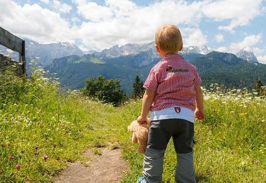 Freedom From Fear and Separation: Knowing and Reclaiming TheTrue Self Freedom From Fear and Separation: Knowing and Reclaiming TheTrue Self