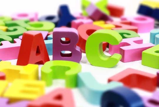 Too Many Pictures Hinder Young Kids’ Learning To Read Too Many Pictures Hinder Young Kids’ Learning To Read