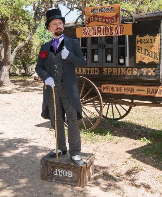 Why People Believe Con Artists? Why People Believe Con Artists?