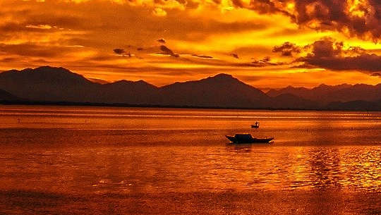 The Ray Of Remembrance: Opening the Doors to Joy and Healing The Ray Of Remembrance: Opening the Doors to Joy and Healing