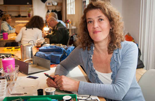 Repair Cafés: A Worldwide Movement of Passionate Volunteers Repair Cafés: A Worldwide Movement of Passionate Volunteers