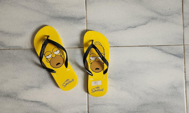 How to Stay Safe in Extreme Humidity and Heat A pair of flip-flops on white tiles. Image by Mauro Segura from Pixabay.