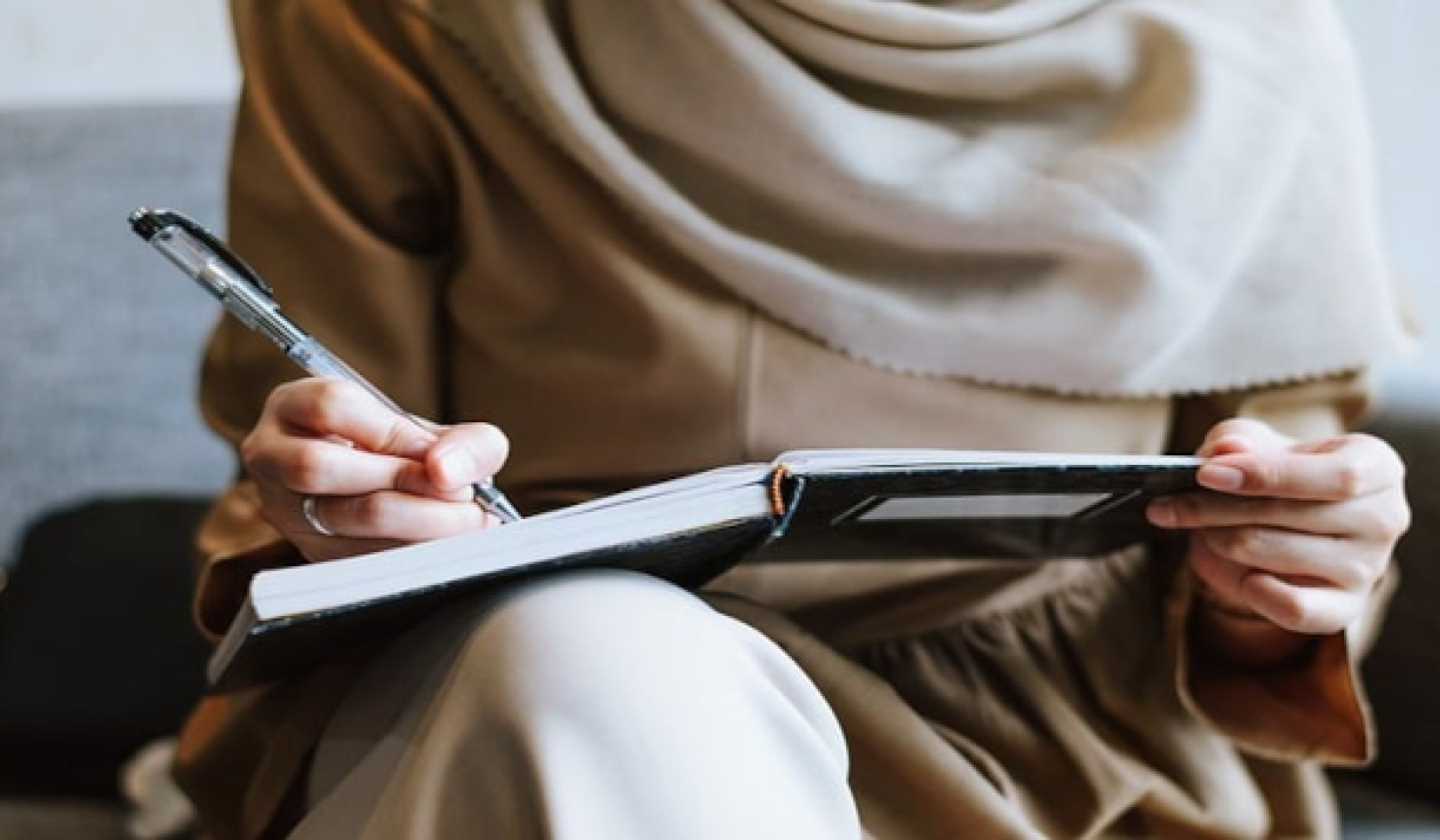 How to Age Well with Dream Journaling